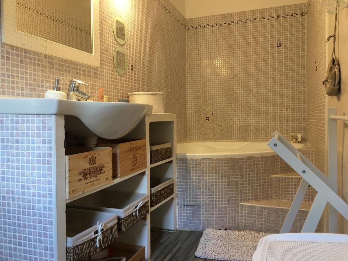 Le Baratier - Demeure De Charme Sauna & Piscine Calvisson Εξωτερικό φωτογραφία
